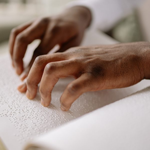 Braille reading
