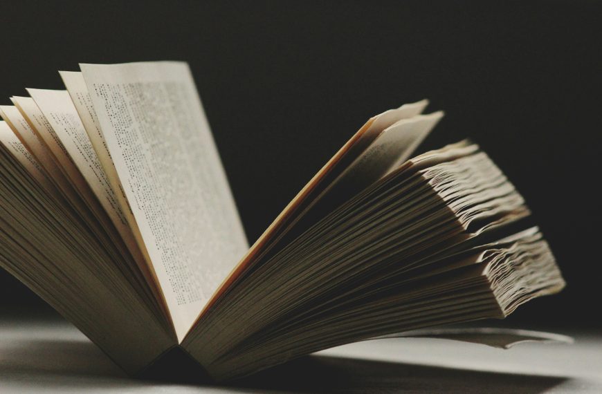 Gweminar INTRAC a lansiad llyfr